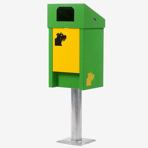 public trash can