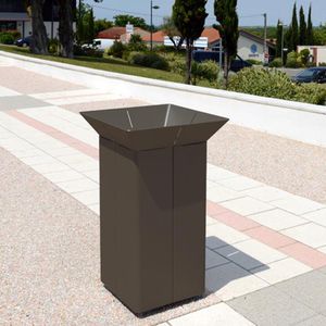 public trash can