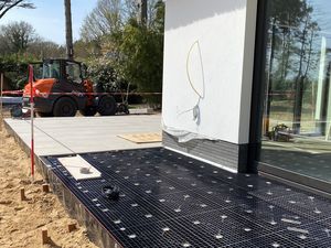 polycarbonate raised access floor