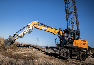 medium excavator 1
