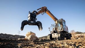 medium excavator 1
