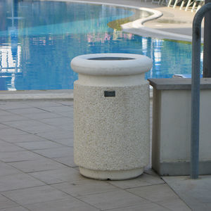 public trash can