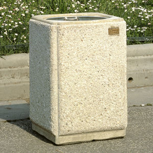public trash can