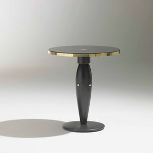 traditional pedestal table