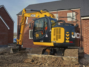 medium excavator 1