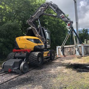 wheeled excavator
