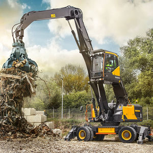 medium excavator