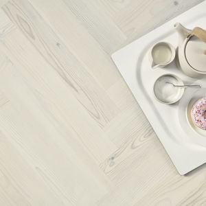vinyl flooring / interior / residential / strip