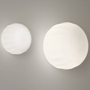 contemporary wall light