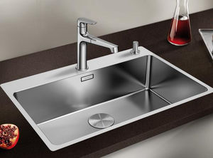single-bowl kitchen sink