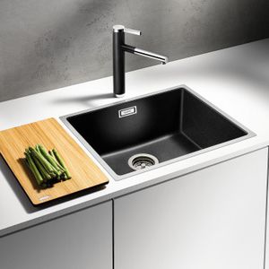 single-bowl kitchen sink