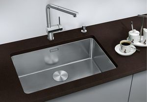 single-bowl kitchen sink