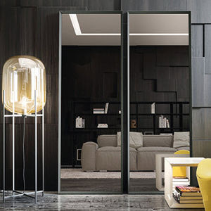 free-standing mirror