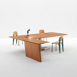 multimedia desk