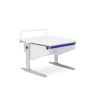 free-standing desk
