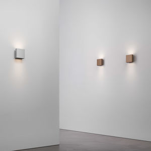 minimalist design wall light 1