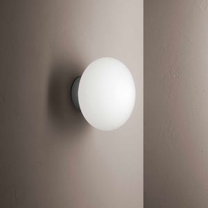contemporary wall light