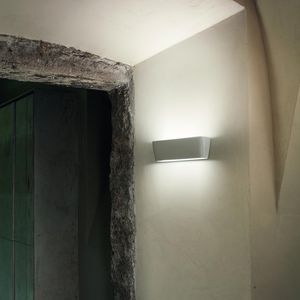 contemporary wall light