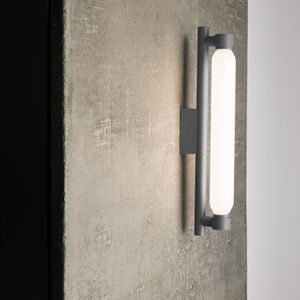 contemporary wall light