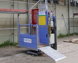 construction site freight elevator