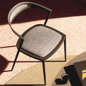 contemporary garden chair 1