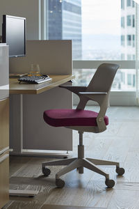 Fabric task chair OLLO Knoll aluminum plastic on casters