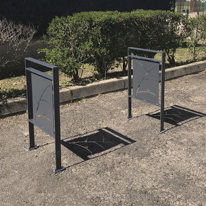 floor-mounted bike rack 1