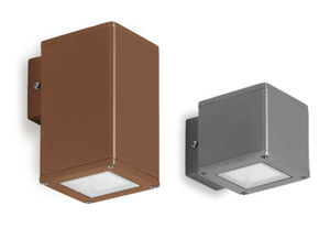 contemporary wall light