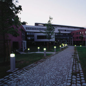 garden bollard light