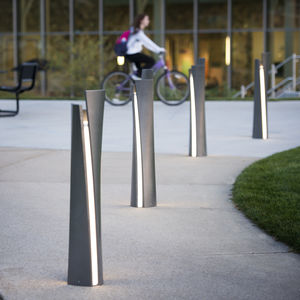 urban bollard light / contemporary / aluminum / LED