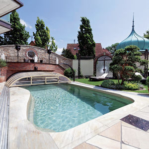 one-piece swimming pool