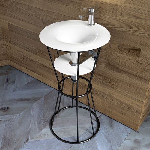 Free-standing washbasin - AMPULHETA - BISELARTE - glass / with shelf / high-gloss
