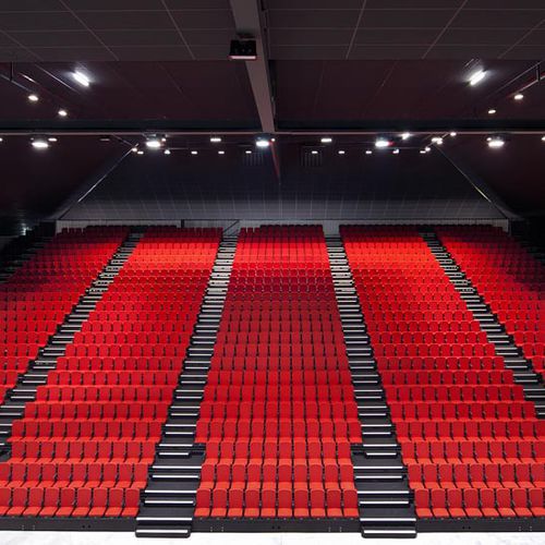 Telescopic stadium seating - SHOWS - HUSSON INTERNATIONAL