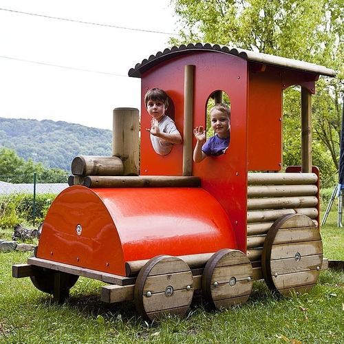Playground vehicle - LOCOMOTIVE  - eibe Produktion + Vertrieb GmbH & Co KG - wooden / outdoor