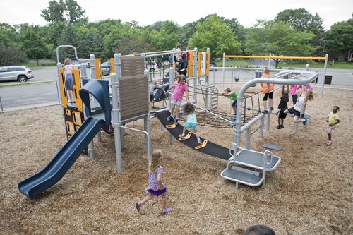 Playground structure - Venti® - Design 3986 - LANDSCAPE STRUCTURES - polyethylene / metal / modular