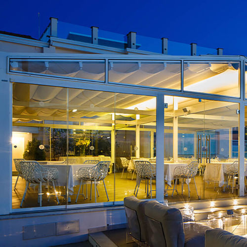 Safety glass panel - ART HOTEL VILLA FIORELLA - Gibus SPA - structural / laminated / transparent