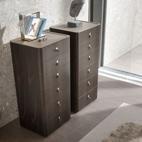 Contemporary chiffonier - Kube - ALIVAR - oak / lacquered MDF / leather