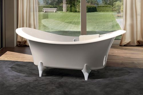 Oval bathtub - GRANDE DAME - GRUPPO TREESSE - with legs / acrylic / white