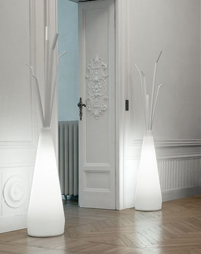 Floor coat rack - Kadou - BONALDO - contemporary / plastic / painted metal