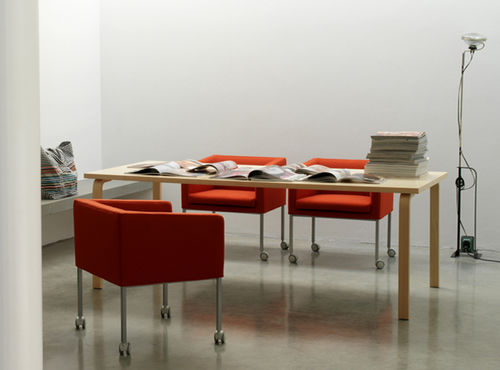 Contemporary armchair - CUBICA  - Verzelloni - fabric / by Studio Lievore Altherr Molina / on casters