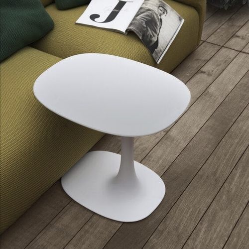 Contemporary side table - Awa - B&B Italia - Cristalplant® / painted aluminum base / oval