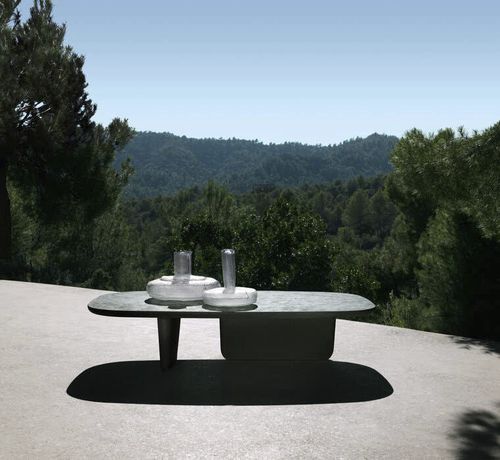 Contemporary coffee table - Tobi-Ishi - B&B Italia - concrete / concrete base / oval