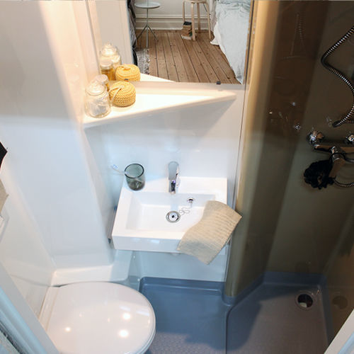Contemporary bathroom - JAVA - BAUDET SA - polyester / for student housing / precast