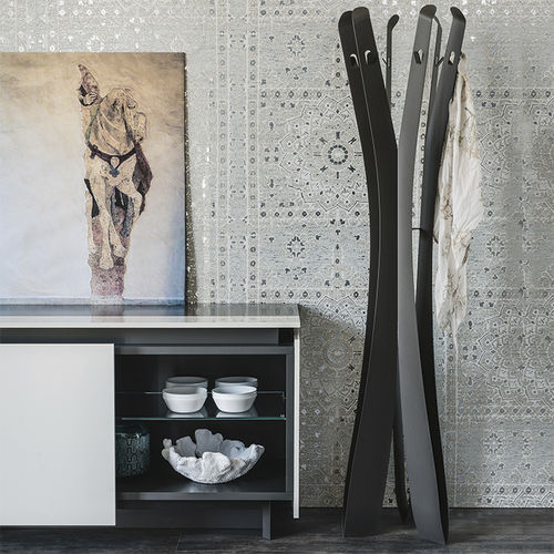 Floor coat rack - VALDO - Cattelan Italia - contemporary / lacquered steel / black