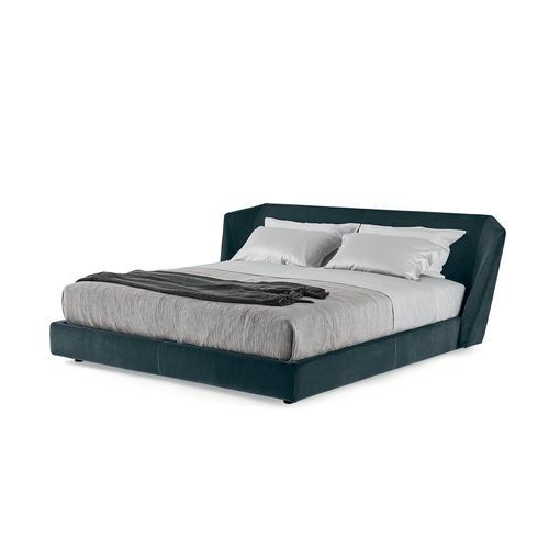 Double bed - XENI - Gallotti&Radice - modern / upholstered / polyurethane foam