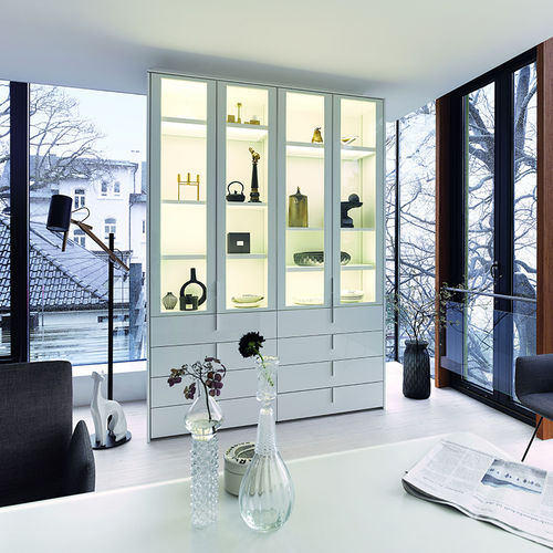 Contemporary display case - COLLECT - interlübke - oak