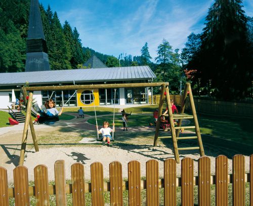 Pine swing - Sarah - Braun Wuerfele - playground / double