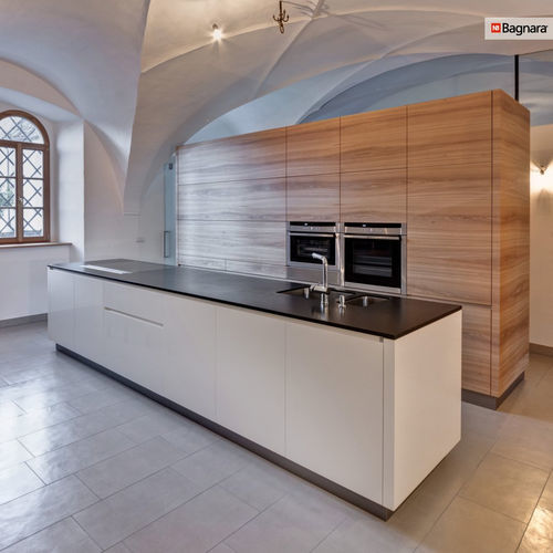 Stone countertop - COLONIAL BLACK - Nikolaus Bagnara S.p.A. - for kitchen / for indoor use / black