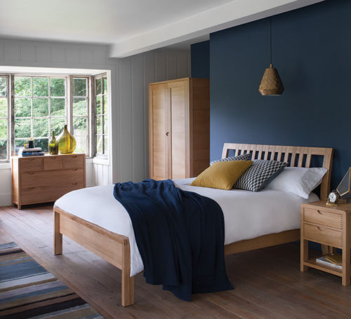 King size bed - BOSCO - ercol - contemporary / with headboard / oak