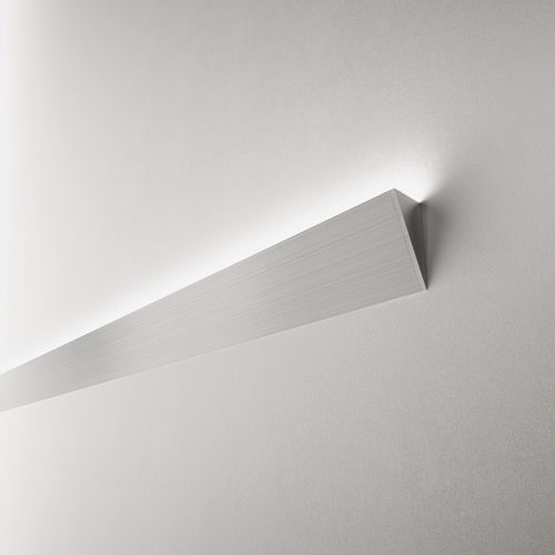 Surface mounted light fixture - HISS - MACROLUX SRL  - LED / linear / extruded aluminum
